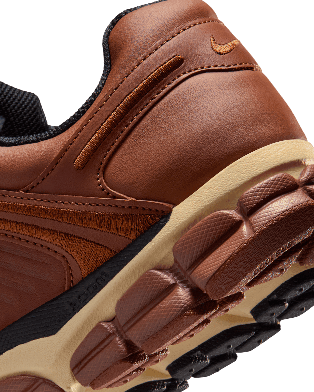 Nike Zoom Vomero 5 Swooshless Pony/Sail