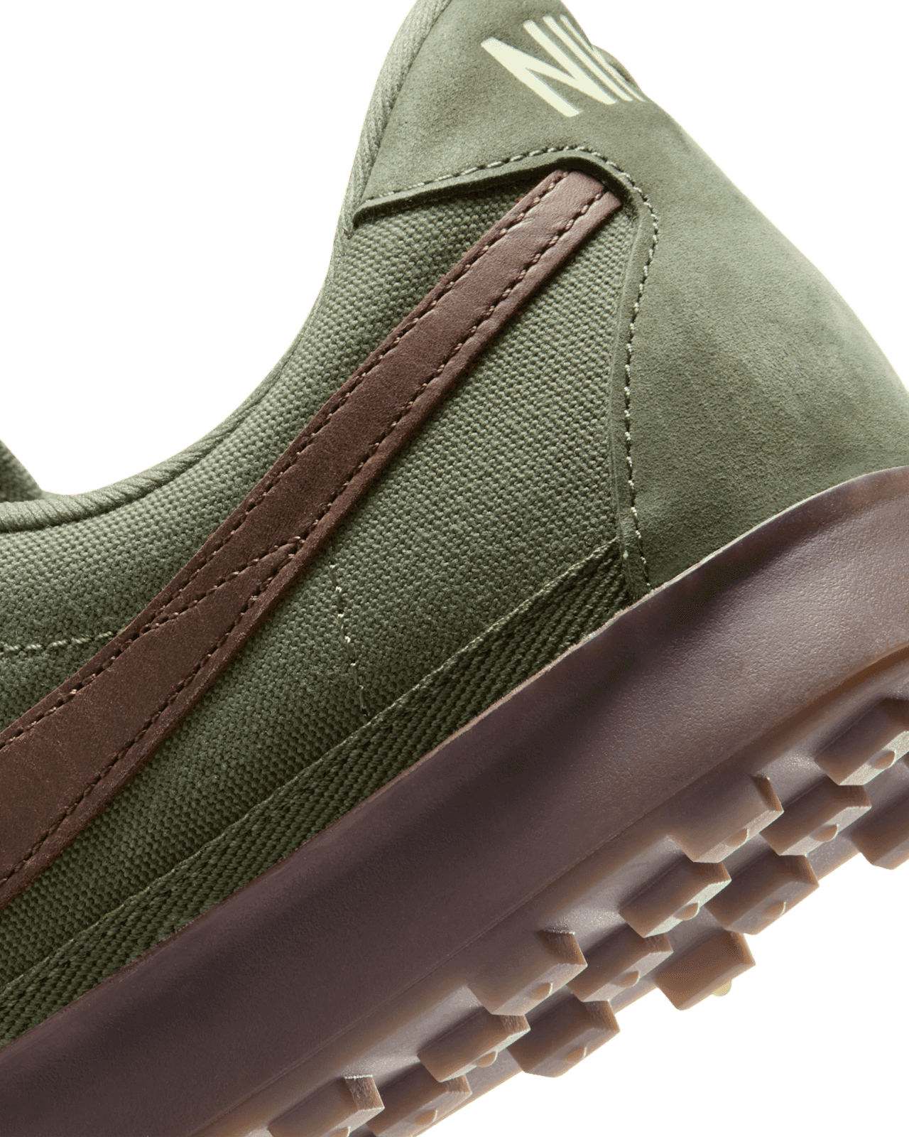 Nike Astrograbber Medium Olive/Cacao Wow